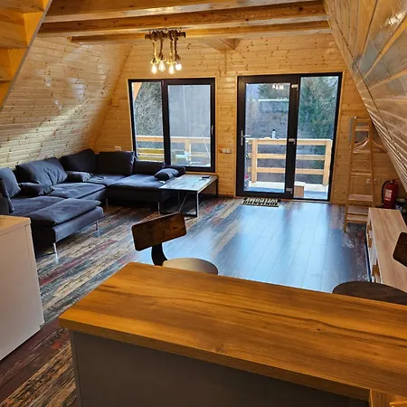 Altundeva La Munte Chalet *